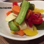 アガリコ 新宿 オリエンタルビストロ - 良く漬かったピクルス　３５０円