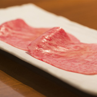 Silk cloth, a specialty from Minami Aoyama's Yoroniku