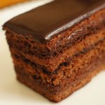 ラ･メゾン･デュ･ショコラ 丸の内店 - アントゥルメデリス \672.-