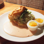 クルミドコーヒー - 春のやさいとゆでたまご(520円)