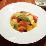 ジャッジョーロ ハーブハウス - 季節のフルーツサラダランチ(1200円)