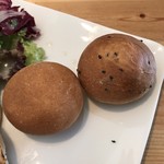 CHEERS GRILL wine rocks - パン。
      美味し。