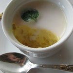 ジャスミンガーデン - マンゴープリンの黄色さが濃い♪