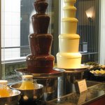 (ﾉ≧∇≦)ﾉ チョコレートタワー
