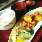 ホルモン唐揚げ定食