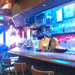 バンブルビー - あやしげな(!?)店内です。