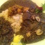 バンブルビー - ジビエ三兄弟版三色カリーのアップです。