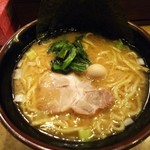 釜利家 - ラーメン並。￥500