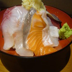 Gottsundesu - 海鮮10種丼(サーモン域)