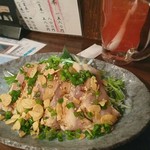 炭火焼やきとん 焼鳥 誠義屋 - ★★★地鶏たたきポン酢 780円 あっさりで肉厚なのが嬉しい
