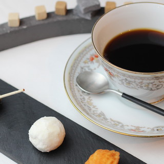 Enjoy a relaxing moment after a meal with coffee◎