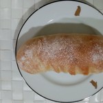 ベーカリー寛 - ミルクのプチパン