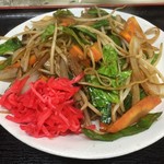 Yakisoba (stir-fried noodles)