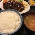 一富士 - 味噌かつ定食！食べきるのが大変！w