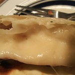 グルガオン - クルチャの中はチーズがトロ～(*￣∇￣)ノ