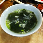 大竹焼肉店 - ワカメスープ