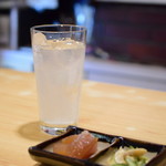 八代 - レモンサワー@400円＋税 / お通し＠400円＋税（おそらく） 