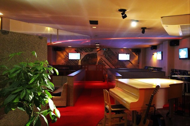 BAR J'style