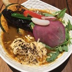 スープカレー KIFUKU - 9種類の野菜と牛すじ＋牛すじ、豚角煮、炙りチーズ、スープ2倍