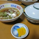 満古登食堂 - 煮込みかつ丼withスープ
