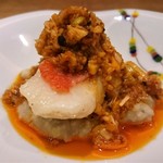 自然派中華 クイジン - 金目鯛のスチーム 四川大豆ソース 　上海料理の里芋の葱炒めが敷いて在ります