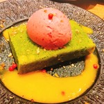 自然派中華 クイジン - パクチーのマーラーカオ　ビーツとゴルゴンゾーラのアイス 　