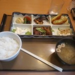 やよい軒 - 彩定食 790円