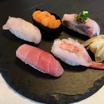 蓑寿司 - にぎり ５貫