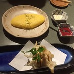 Goro - プレーンオムレツ＋ニンニクの丸揚げ