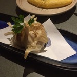 Goro - ニンニク丸揚げ