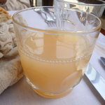 ルグドゥノム ブション リヨネ - グレープフルーツジュース。