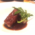 東京チャイニーズ 一凛 - 牛タン 黒胡椒ソース