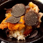 はらまさ - トリュフ、ウニ、牛、卵黄トッピング