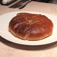 レスタジョーニ ハングリータイガー - フォカッチャ。バーニャカウダソースで。