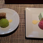 桃花館 - 和洋デザート　右が洋