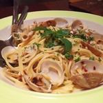PASTA HOUSE AW kitchen - 1711_PASTA HOUSE AW kitchen Jakarta_Spaghettini Vongole Bianco@95,000Rp(ボンゴレパスタ)