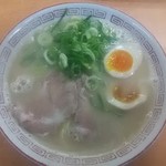 長浜ナンバーワン - 煮たまごラーメン(650円)