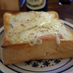 灯 - ハムチーズマヨトースト