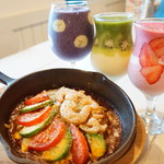 SEAK - 料理写真:アボカド＋トマト＋エビ＋スムージーセット
