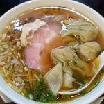 らーめん 鉢ノ葦葉 - 醤油大盛 わんたんトッピング