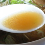 もんごい亭 - スープはさんまペーストを入れた魚介中心で鶏がらと豚骨を足したような味付け。