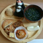 Muttsu Boshi - おむすびランチ。