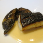 山口県産マナガツオの西京焼き　茄子　味噌とコリアンダーのブールブラン
