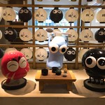 路地 氷の怪物 - 2階にはゆるキャラがいました