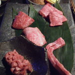 肉匠なか田 - 特選焼き物（トロタン・サンカク・ミスジ・ハネシタ・マルシン）