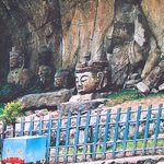 小手川商店 - 臼杵といえば石仏。私のイメージはこれ（石仏内のポスターより）