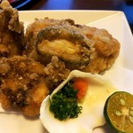 創作島料理・寿司処 ゆんたく - アバサー（はりせんぼん）の唐揚げ（９６１円）。
