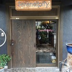 gallery cafe Serendipity - 