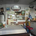 フライドチキン - 個性的な店内