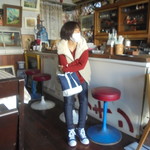 フライドチキン - 個性的な店内